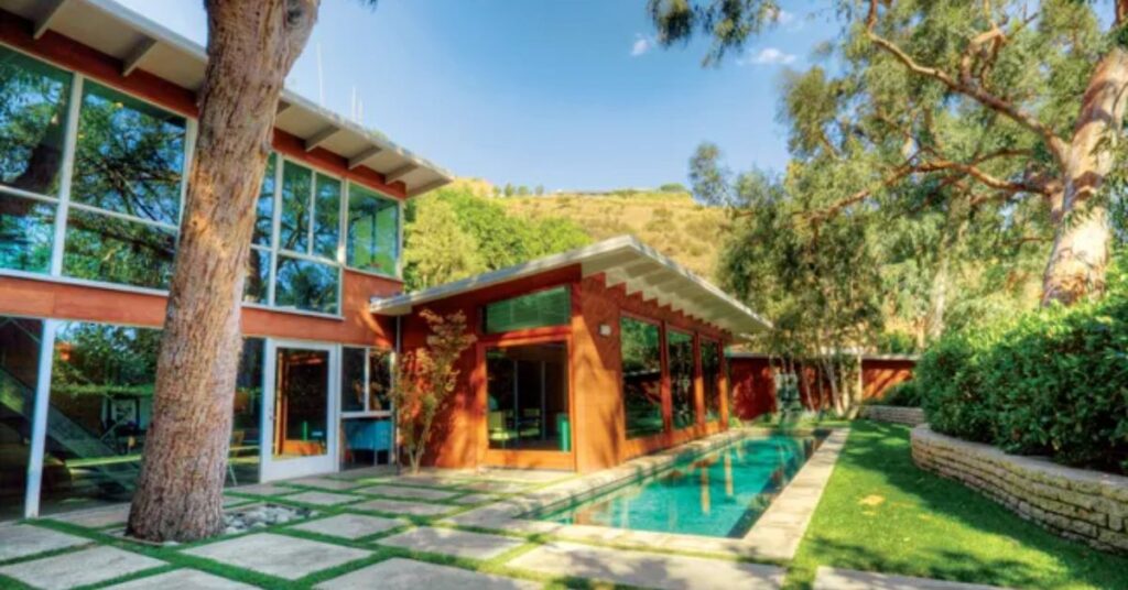 dakota johnson's house tour