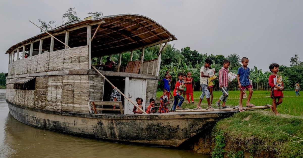 the floating school in Bangladesh